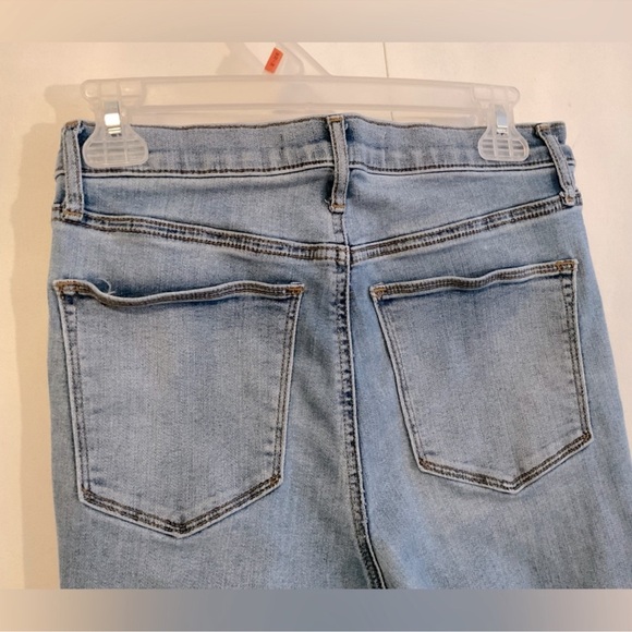 GAP True Skinny High Rise Jean. Size 27R - Picture 3 of 5